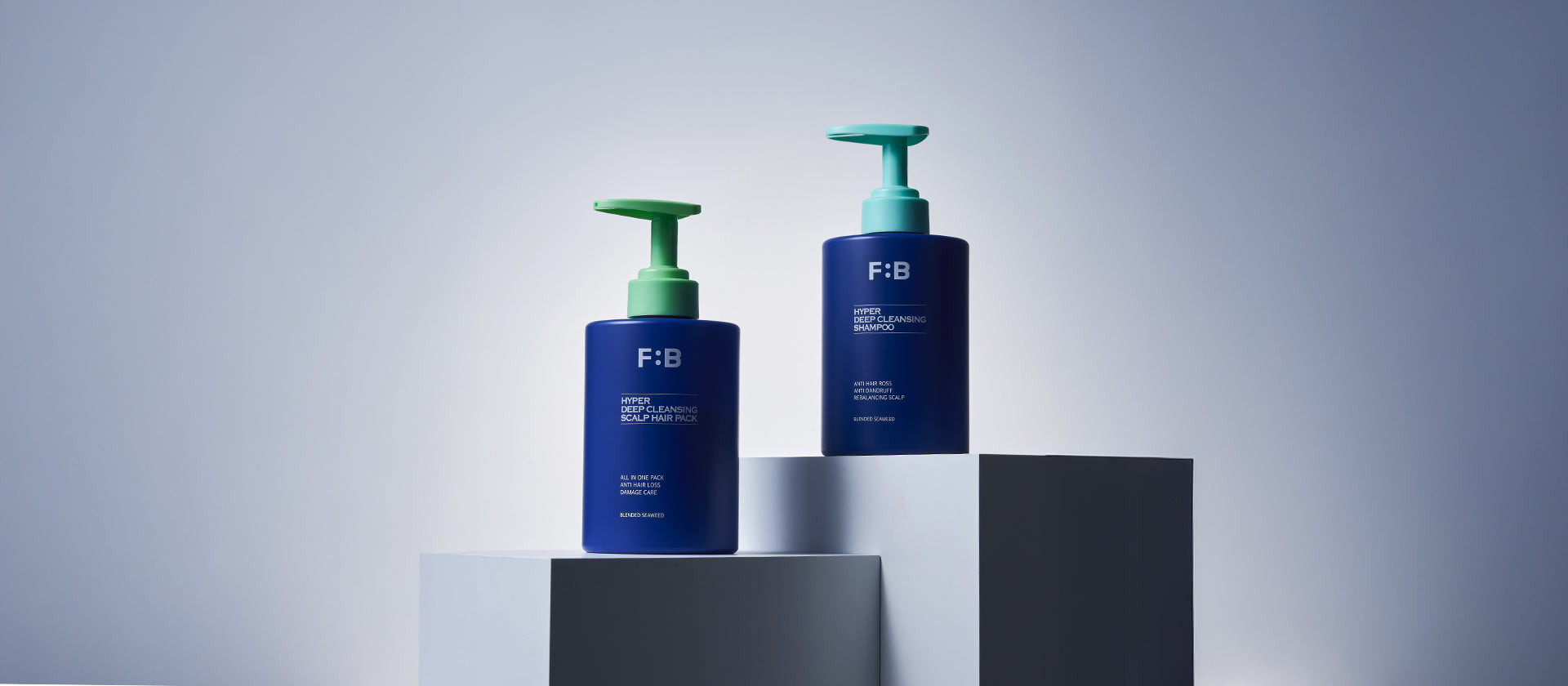 <p>Clear Skin<br/>Pore Blu<em>r Look</em></p>